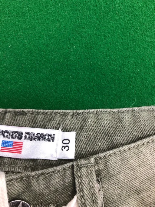 V806-green