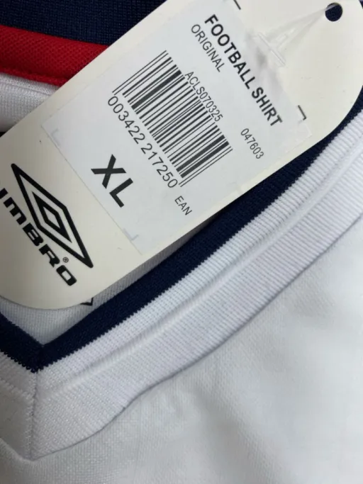 2002 england home jersey - number 7 with captain's armband