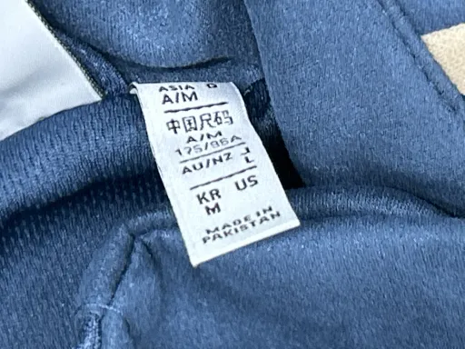 藏青色
