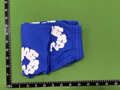 蓝色