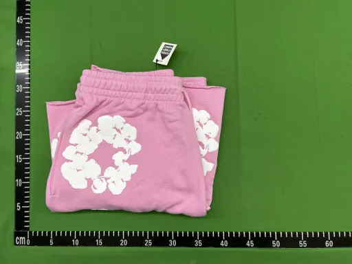 粉色