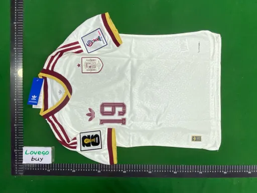 No. 19 (with armband)