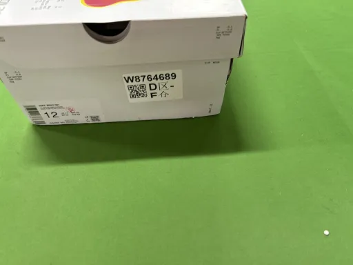 绿色（偏小买大一码）