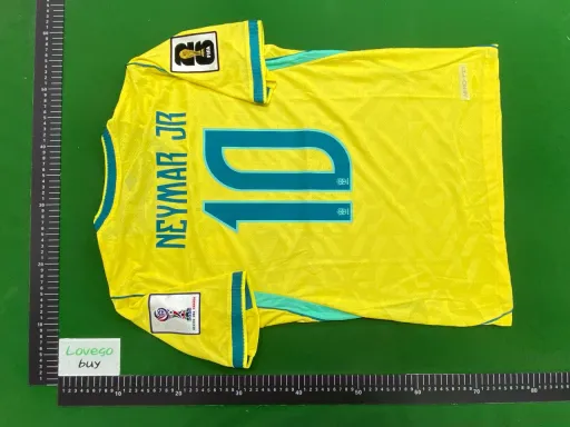 No. 10 neymar (with armband)