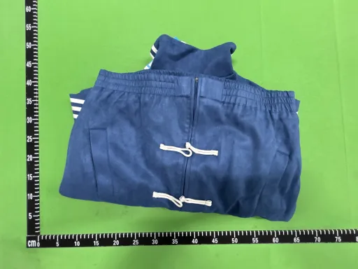 蓝色
