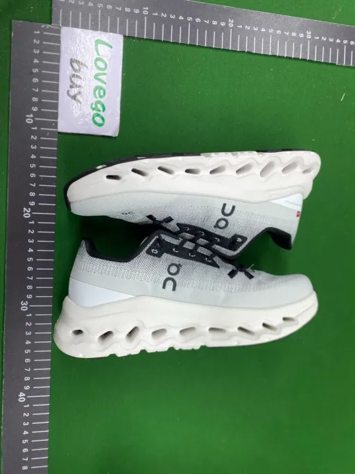533-1 white black