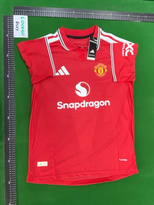 Player 26-27 manchester united - home