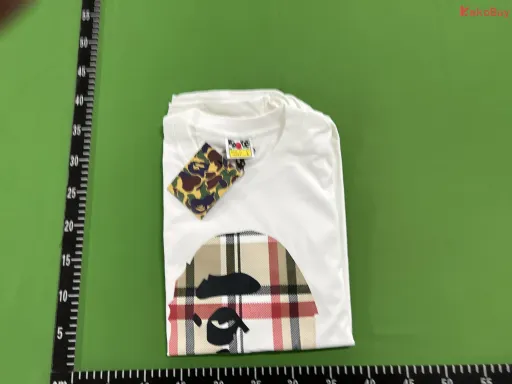 D001白色
