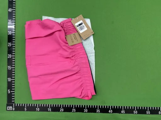 D218玫红色