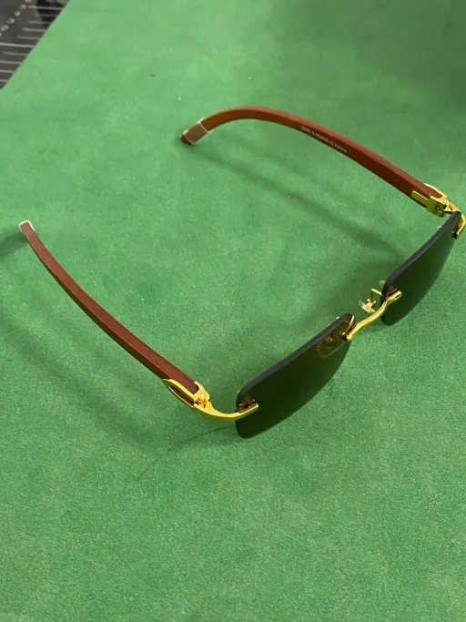 C2 gold frame tea