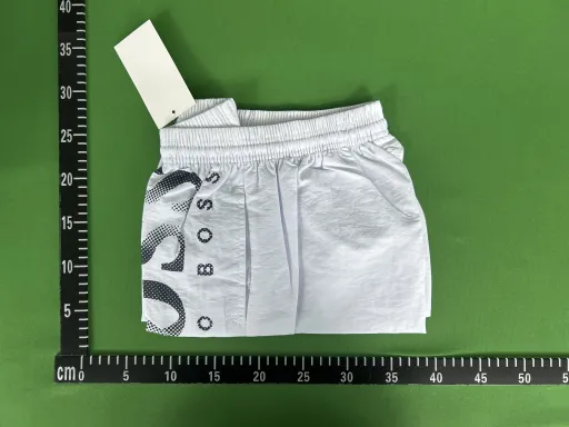 B02白色