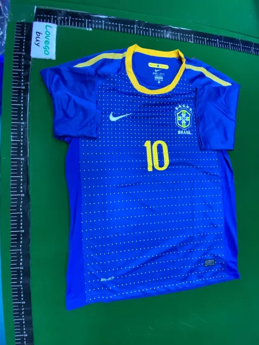 2010 away custom No. 10 star armband