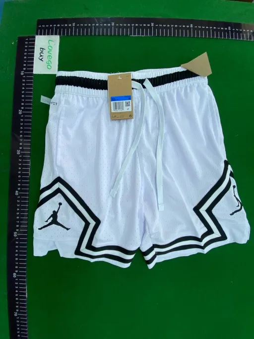 NO10 White