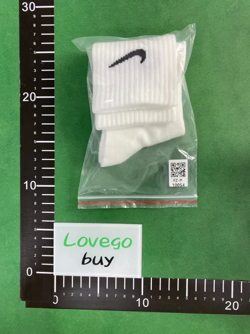 White long tube [thin]]