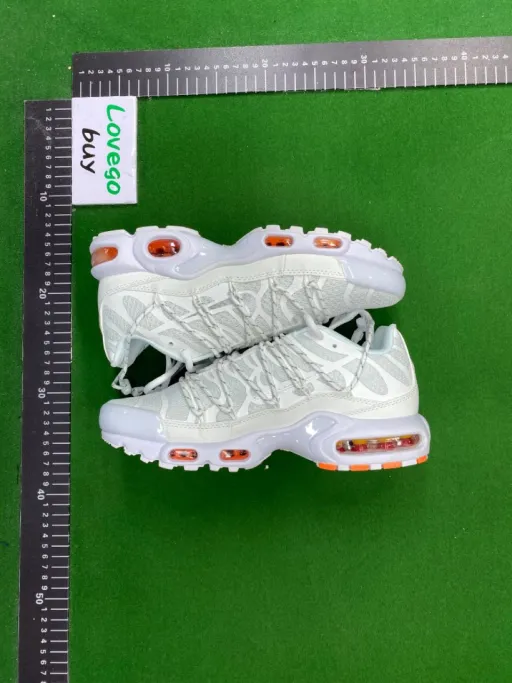02 white
