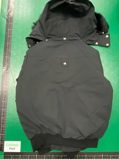 black(black fur)