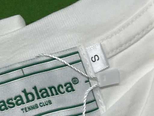 46白色