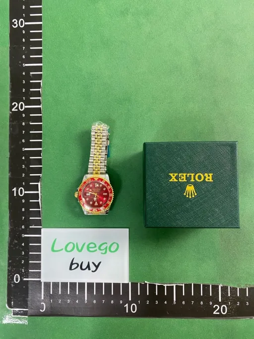 Four-pin coke circle, five beads between gold, red circle and red face