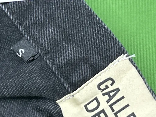 935