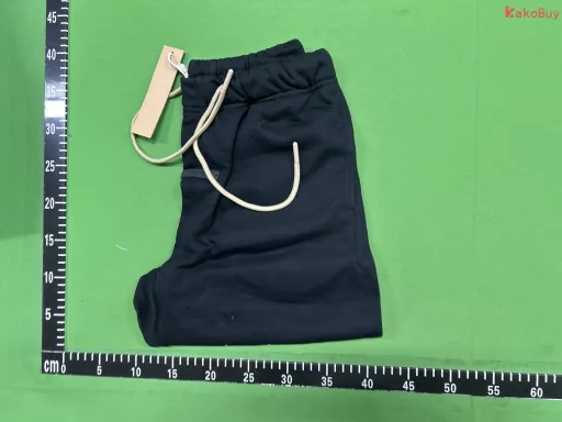 857黑