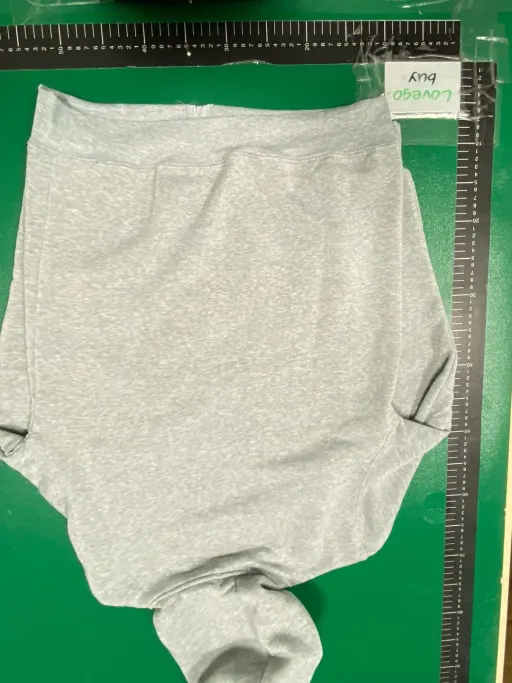 Zipper - gray black label