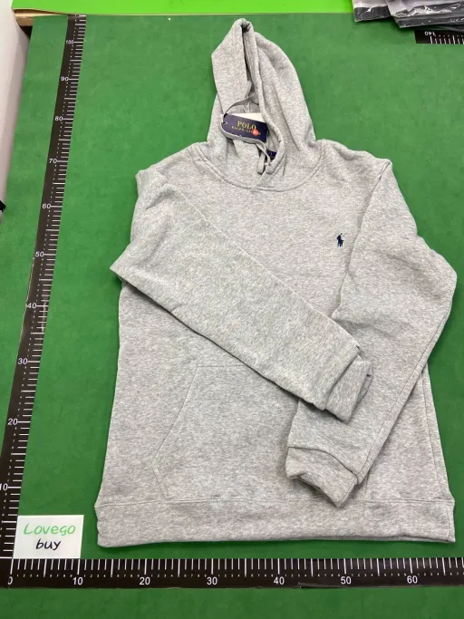 Pullover shirt light gray green label