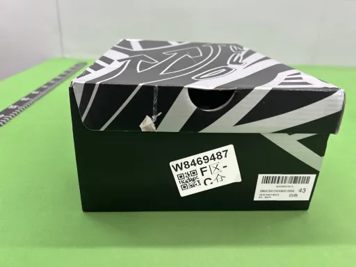 白色