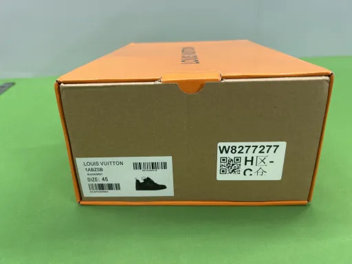 四叶草黑纹