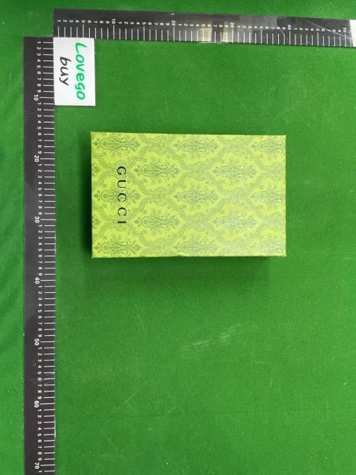 Empty box (not sold separately, please take it together with the hat, the box will not be shipped if it is taken alone)