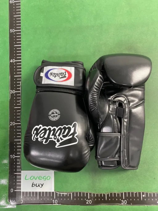 Boxing gloves size: 16oz
