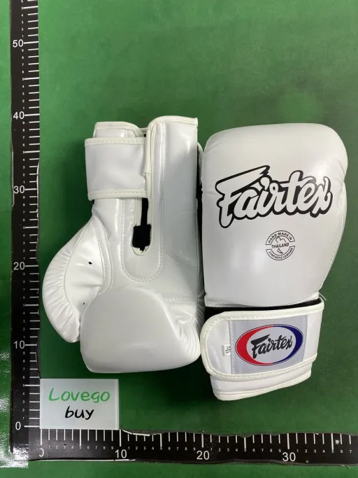 Boxing gloves size: 10oz