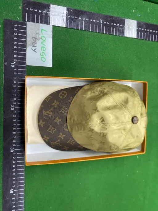 Adjustable concealed snap closure - camel [with packaging box]