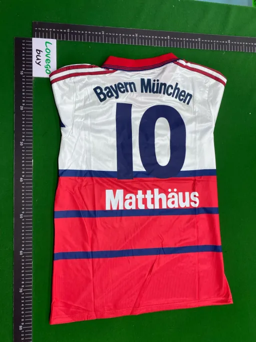 98-00 bayern away game