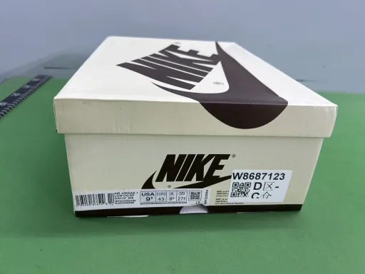AJ1