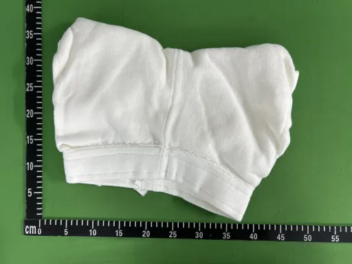 C7030米白短裤