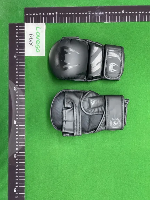 Boxing gloves size: M