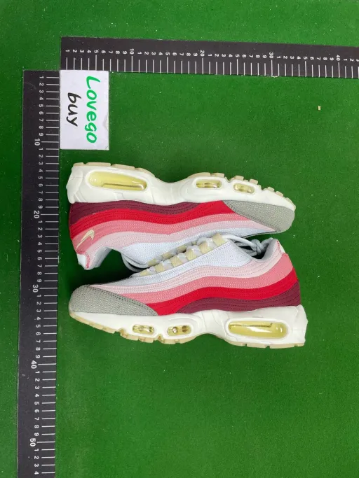 95 models-39-46--white powder