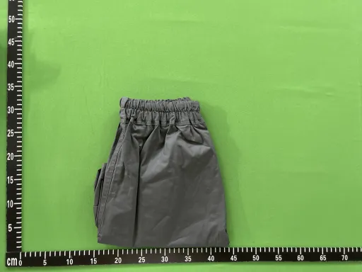 灰色