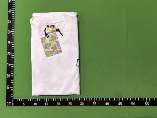 055白色