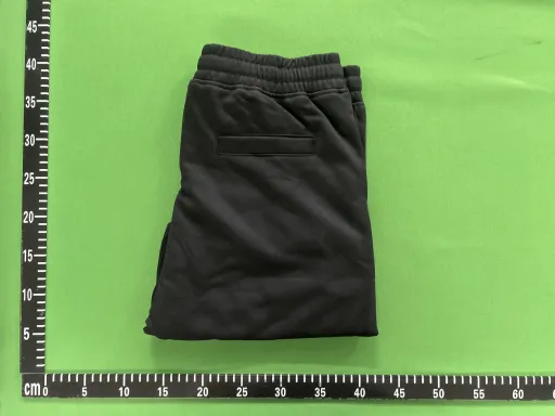 881黑色