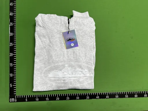 913浅灰色卫衣