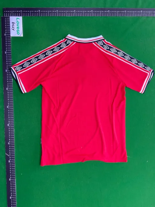 99manchester united home court