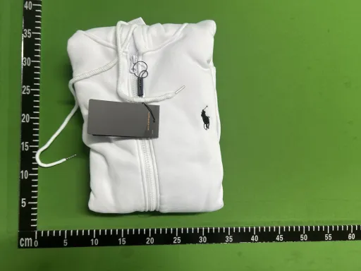 白色-黑标刺绣