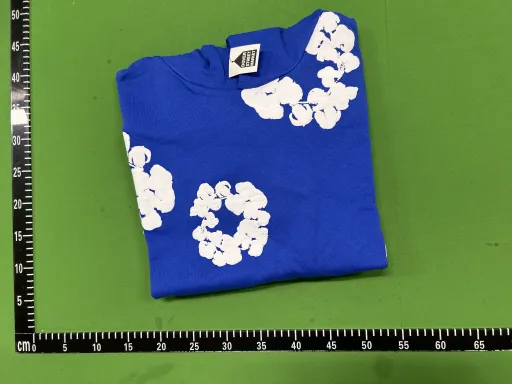 蓝色