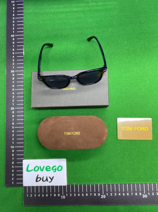 Tom black frame black gray + delivery box