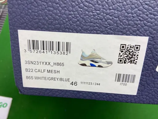 B22 gray blue
