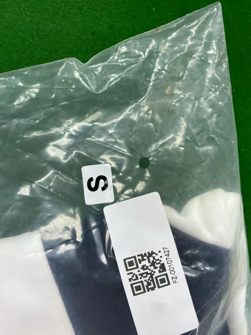 E576 # Split color block black