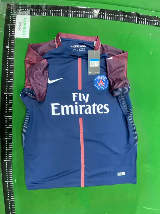 17-18 paris home court (no. 10)