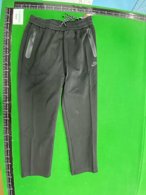 0950+4052 black