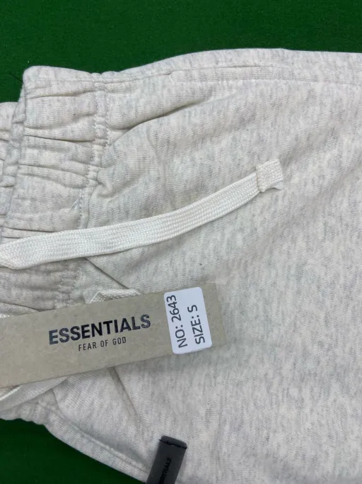 2643 white gray